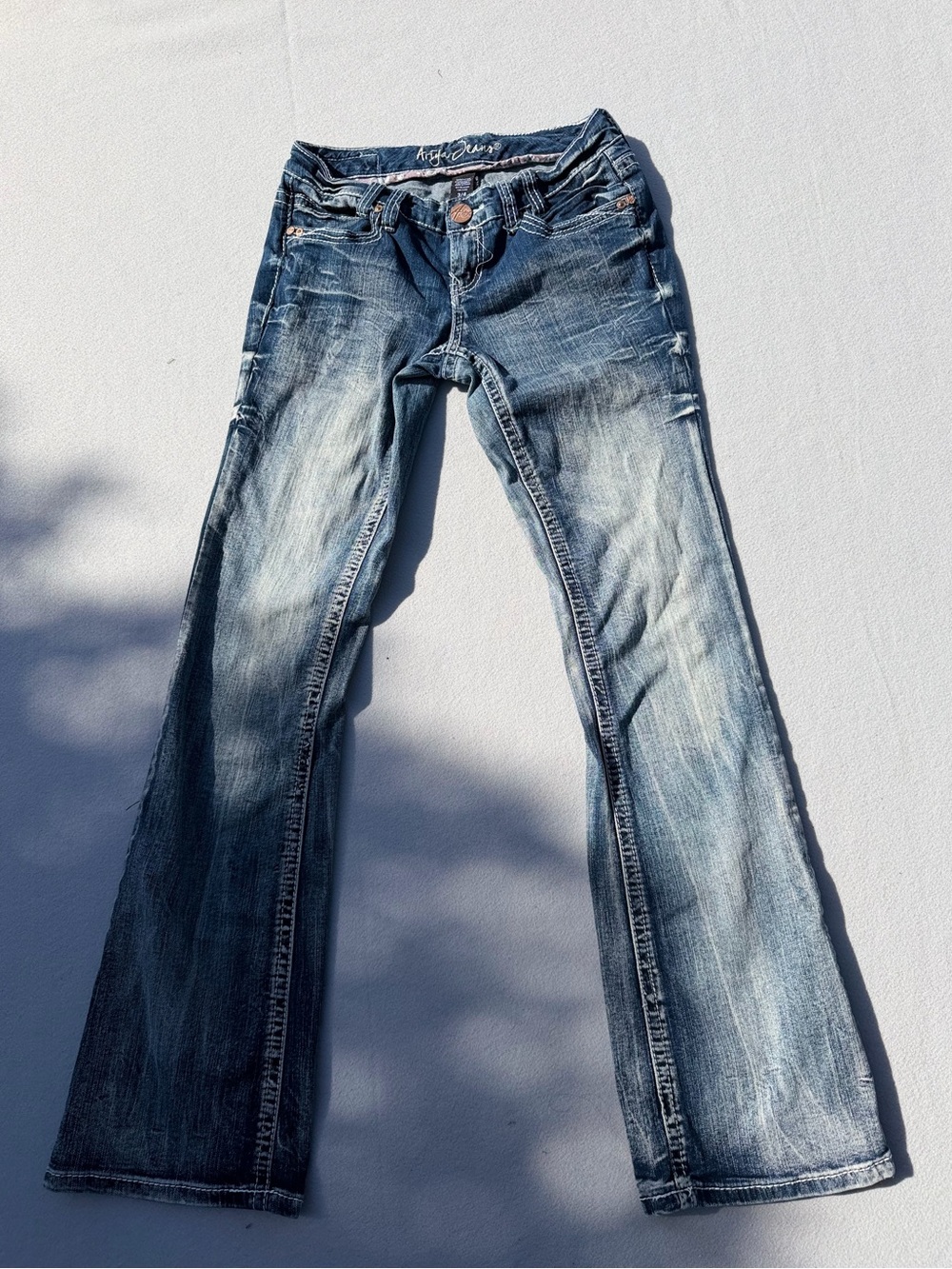 Women’s Y2K low rise flare jeans